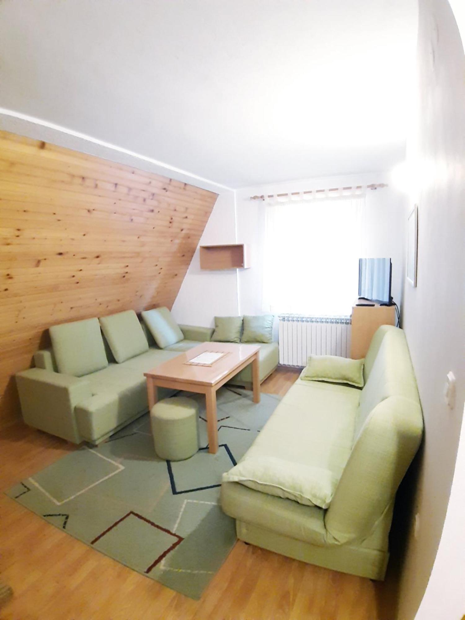 Apartmani Marija Яхорина Екстериор снимка